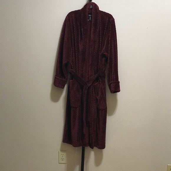 Nordstrom Plush Jacquard Robe in Burgundy Spice Size Medium/large . - Picture 1 of 4